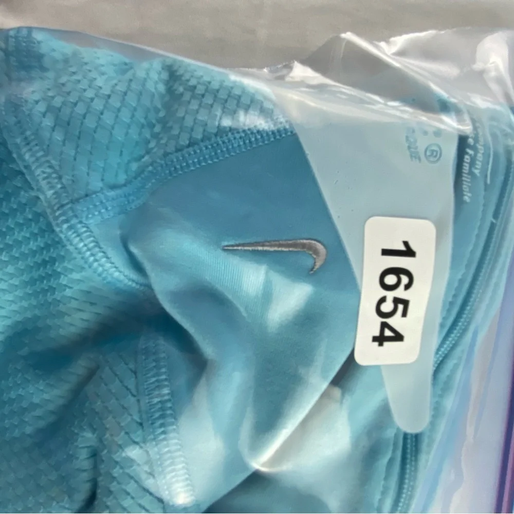 Nike fit light